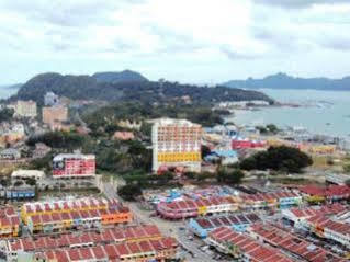 One Motel And Cafe Kuah Exterior foto